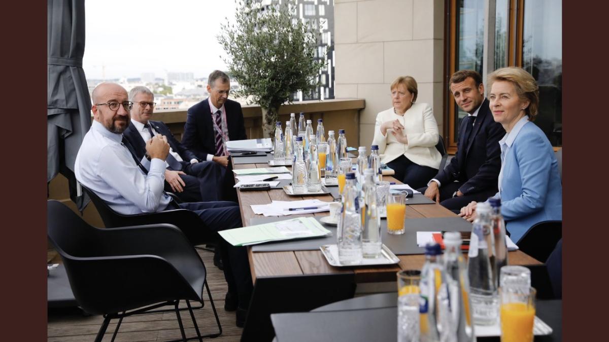 edrsiyjwaaarn_4_06826300