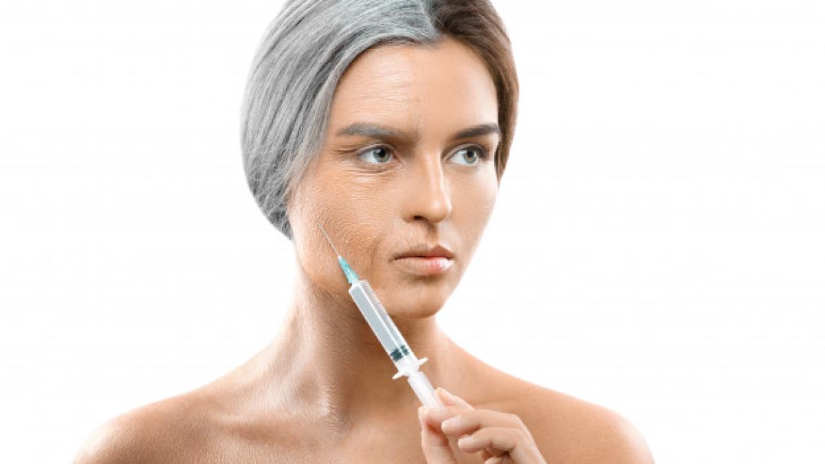 young_old_face_comparison_woman_with_syringe_144962_9526_56041300