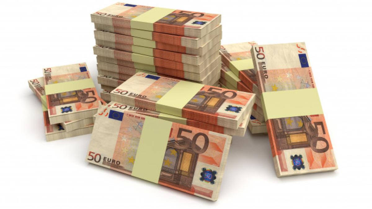 large_stack_euro_money_isolated_white_background_186380_44_35327200