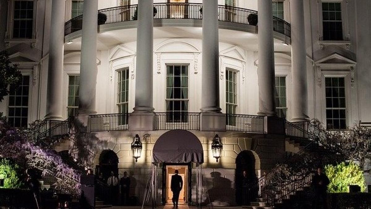 the_white_house_103927_640_31809400