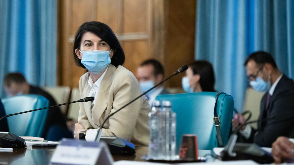 violeta_alexandru5_72629500