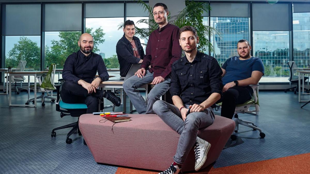 bright_spaces____andrei_constantin__cofondator___cto__eugen_mihai___ux_u____79841800