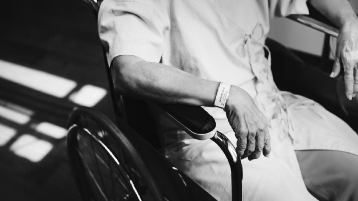 old_patient_hospital_53876_13634_22231200