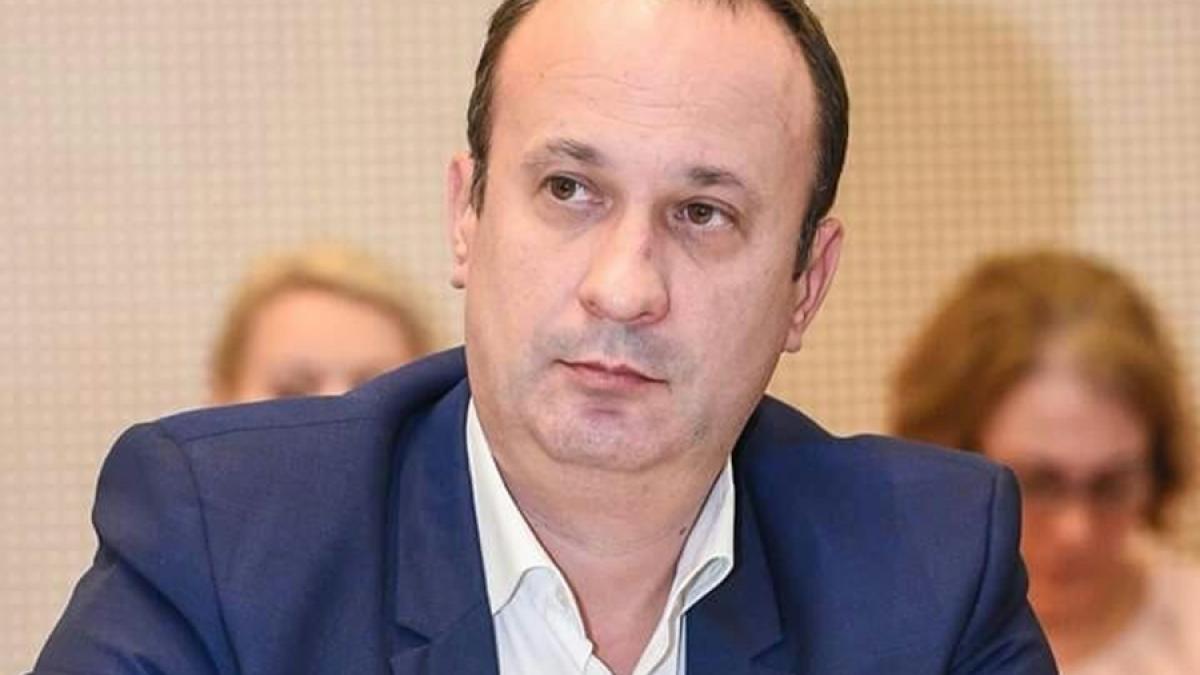 adrian_caciu_55999300