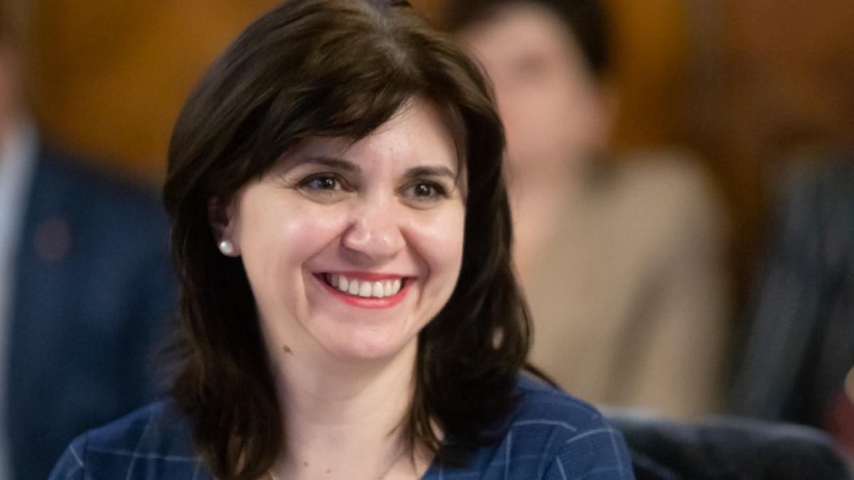 monica_anisie_99091500