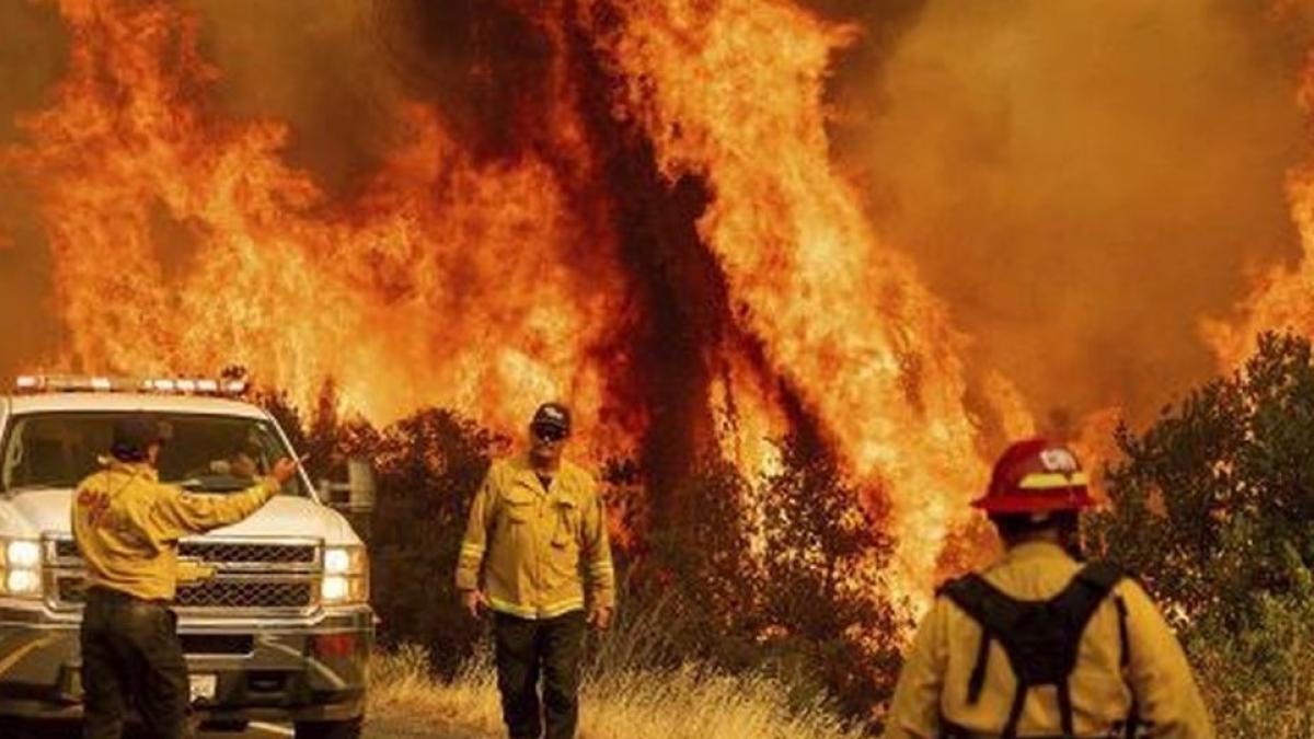 Americanii fug din calea FOCULUI! INFERNUL din Oregon VIDEO