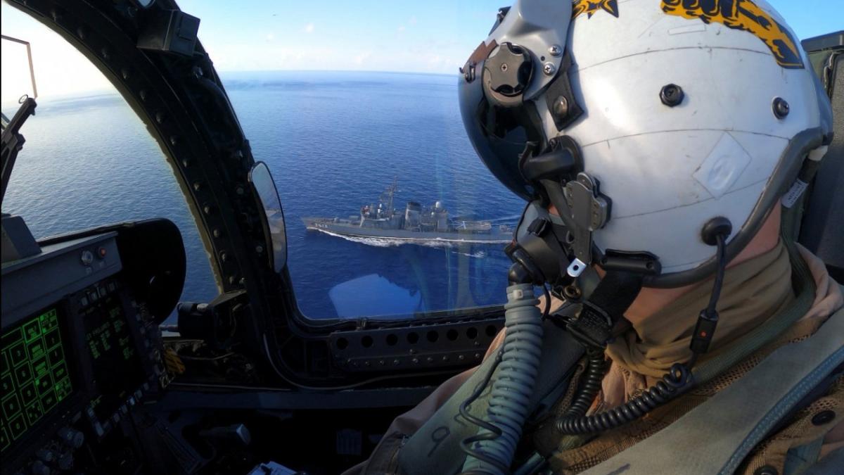 avion_militar_28815400