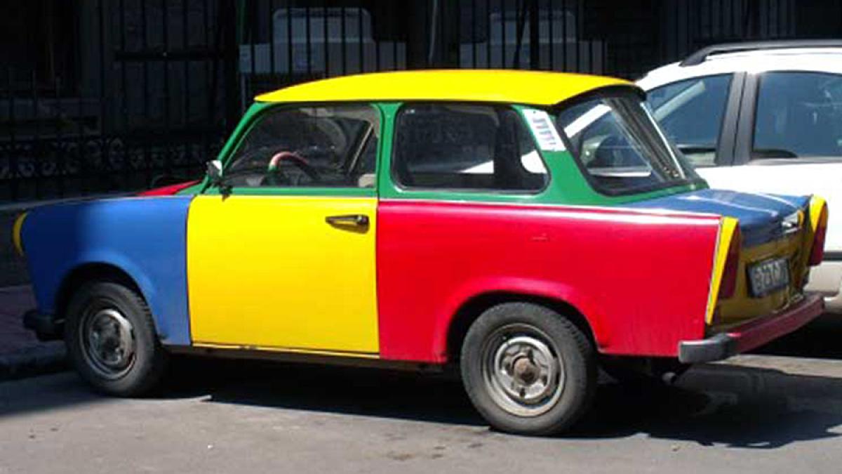 trabant_tricolor_12984600