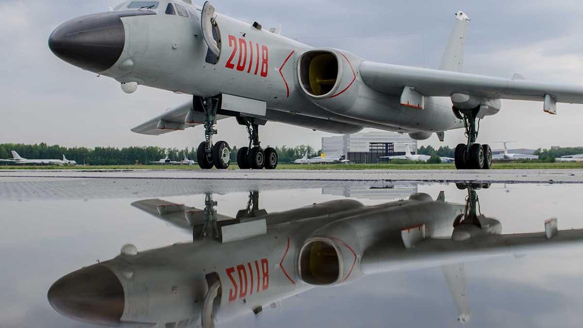 Zeul Războiului, avionul cu care China își arată mușchii VIDEO