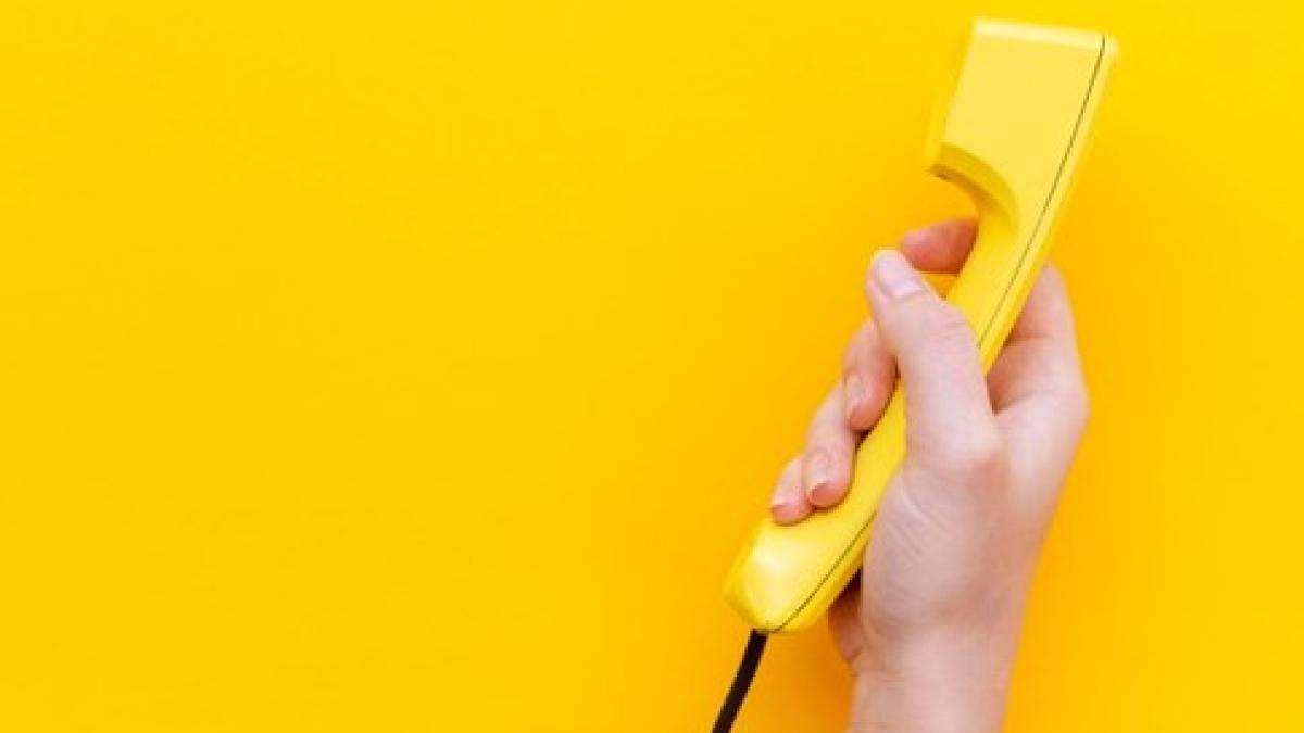 telefon_galben_47890100