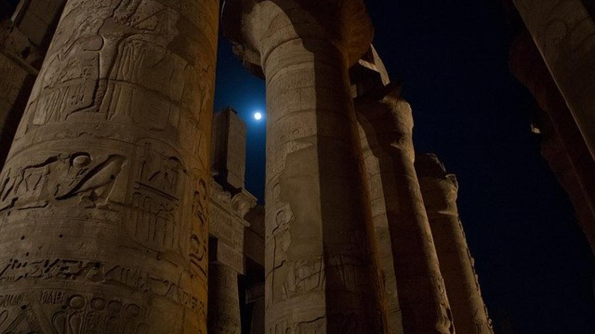 columns_420749_640_68848200