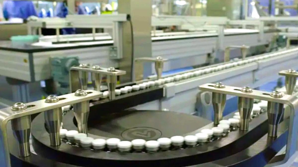 Covid-19. Imaginile speranței. PRIMELE VACCINURI ies de pe linia de producție VIDEO