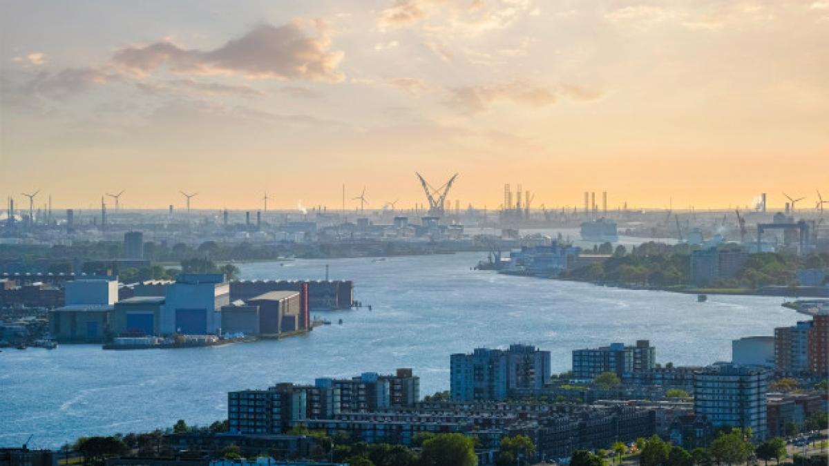 view_rotterdam_port_nieuwe_maas_river_163782_3185_52989200