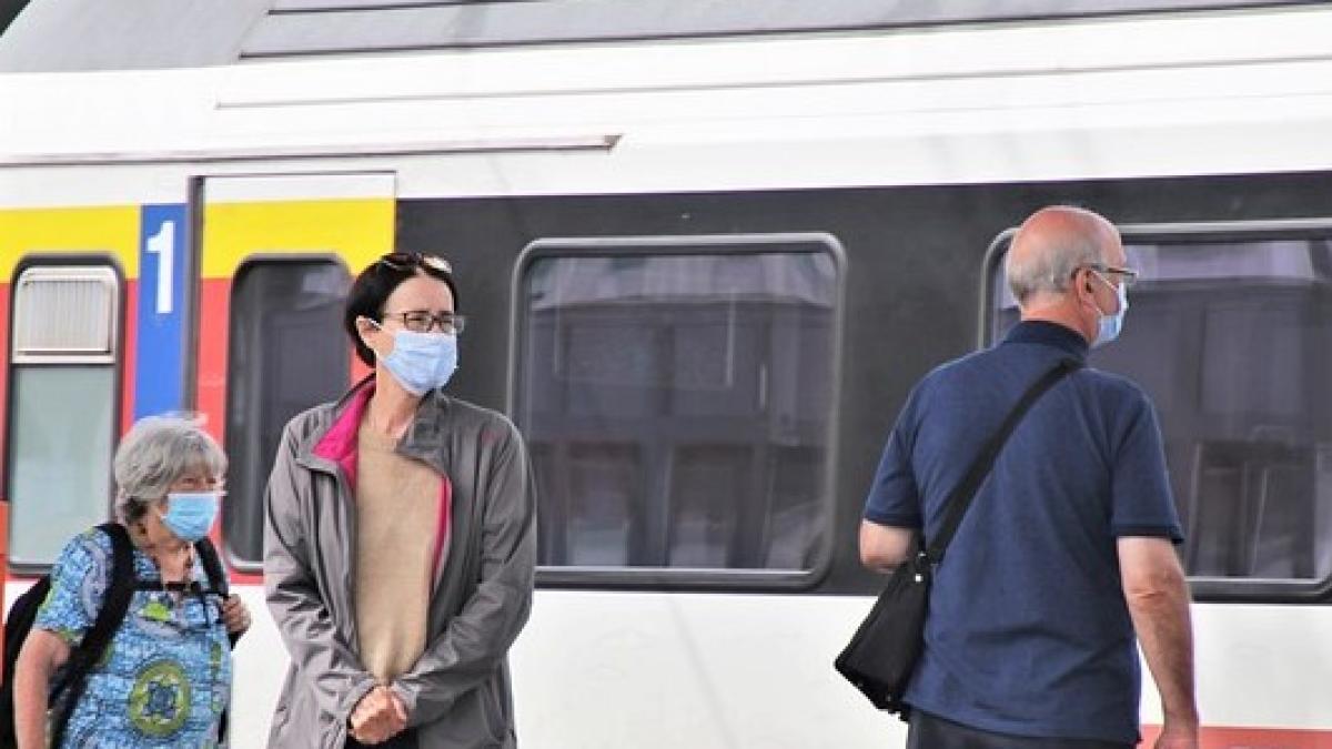 railway_station_5528198_640_07819500