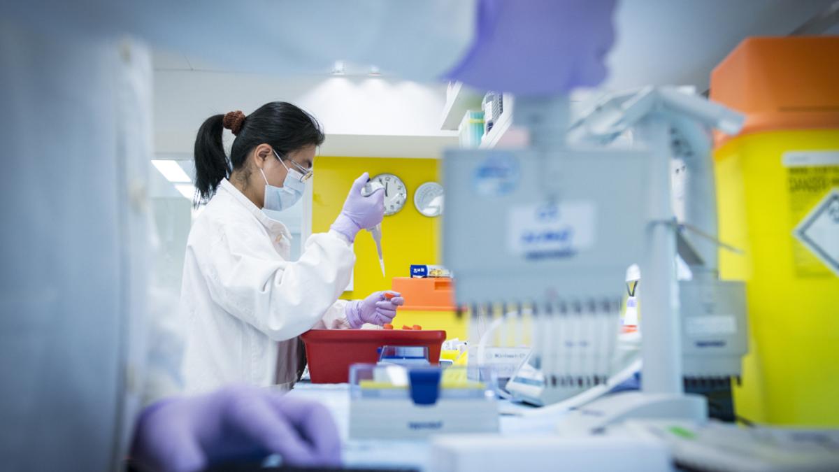 astrazeneca_23085000