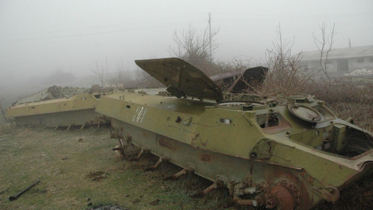 azeri_tanks_in_nagorno_karabakh_20066000