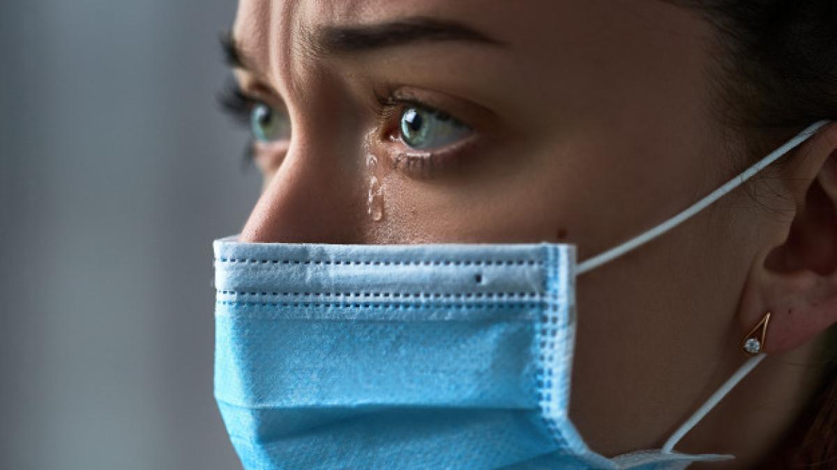 upset_depressed_melancholy_sad_crying_woman_protective_face_mask_with_tears_eyes_during_serious_illness_122732_2635_17158300