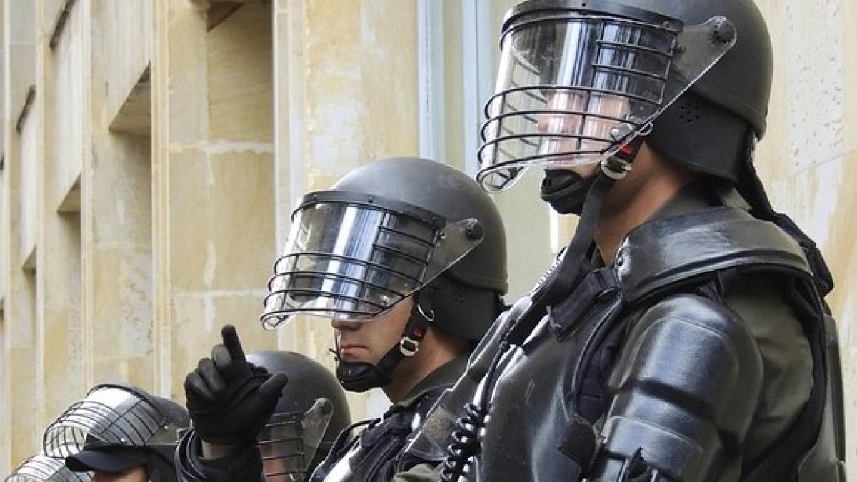 police_275875_640_12006400