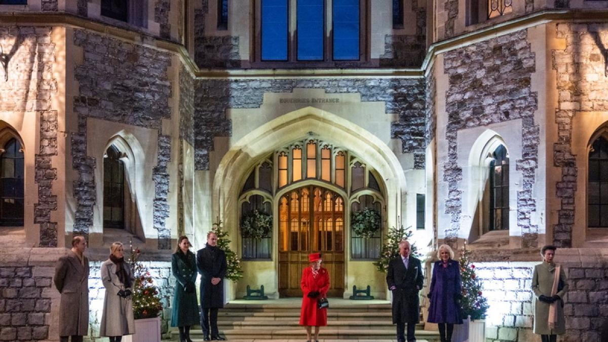 familia_regala_resize_92835000