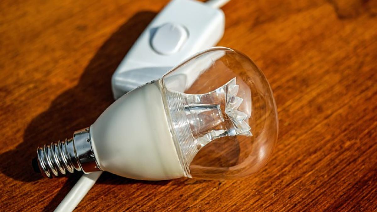 light-bulb-1640351_640_58991700