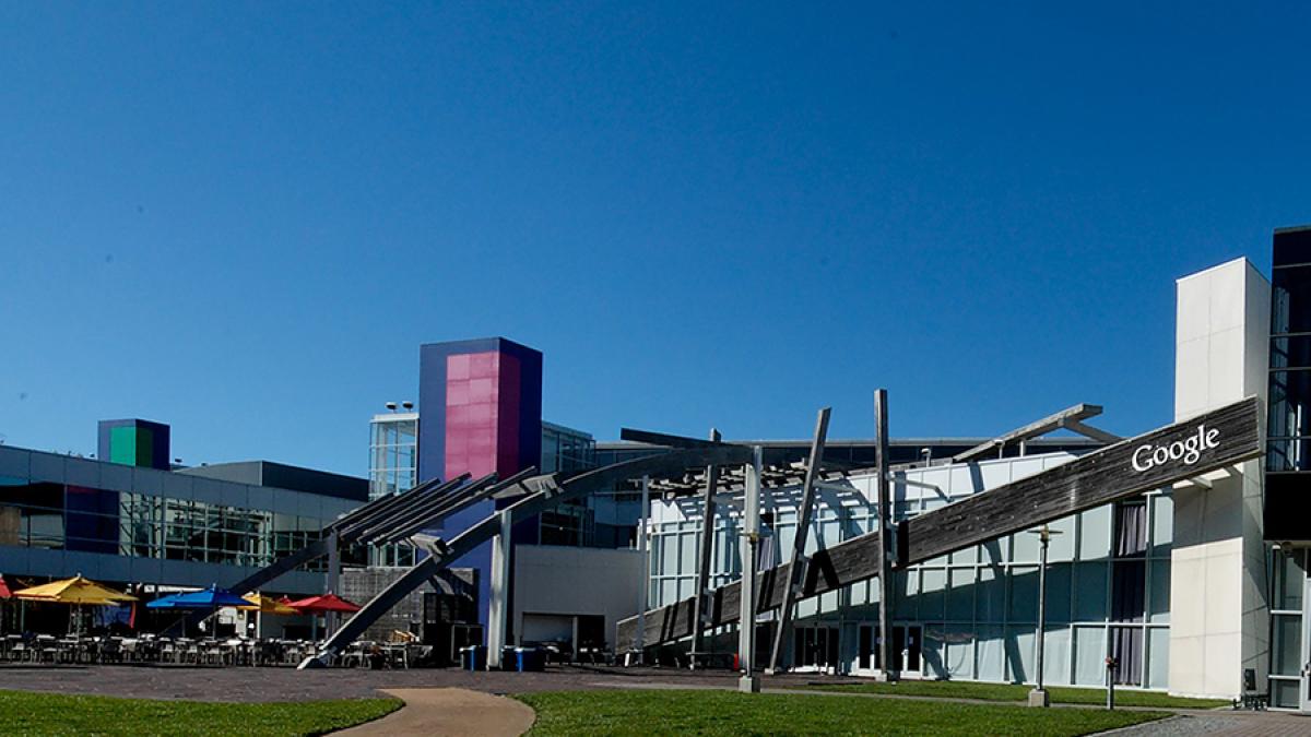 google_campus2_cropped_69300800