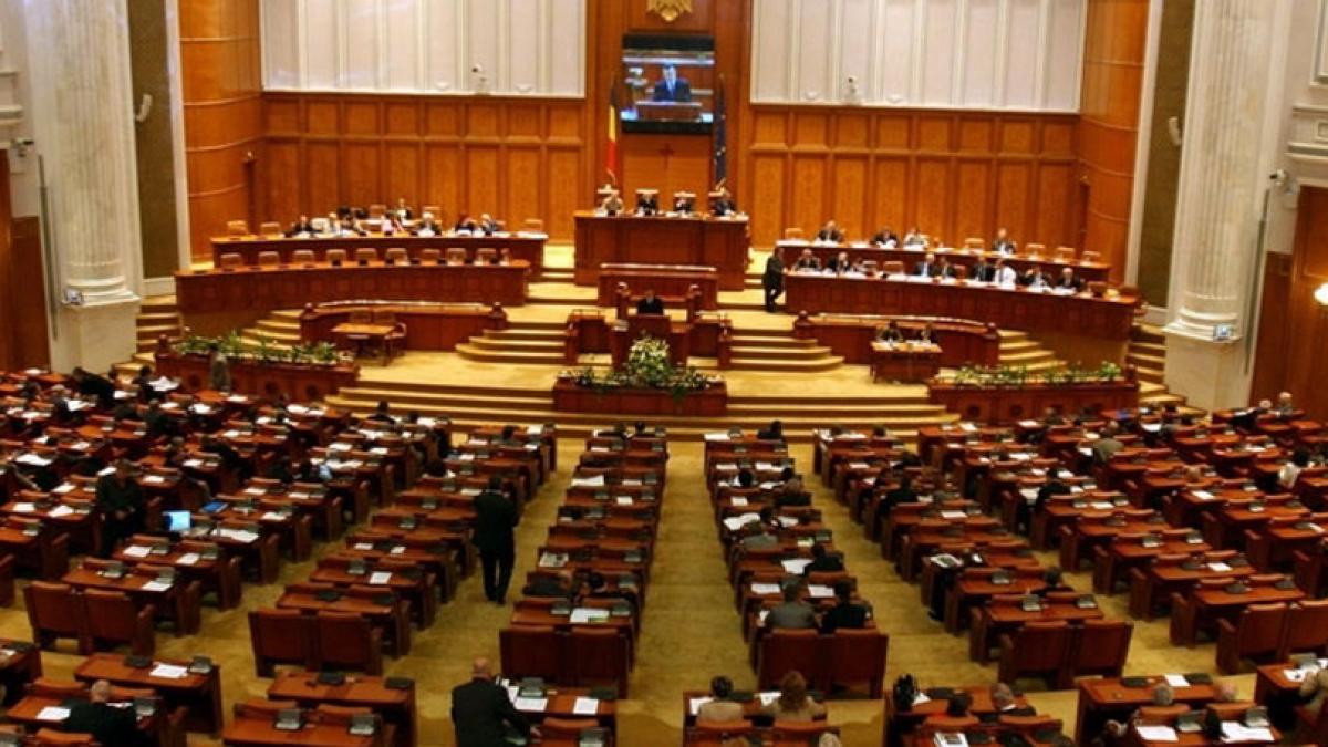 parlament_camera_deputatlor_37531900