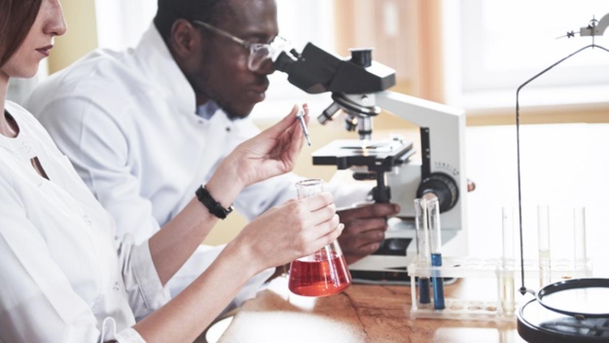 scientists-work-closely-with-microscope-laboratory-by-conducting-experiments-analyzes_146671-18301_31621500