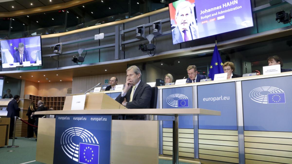 johannes-hahn_44504800