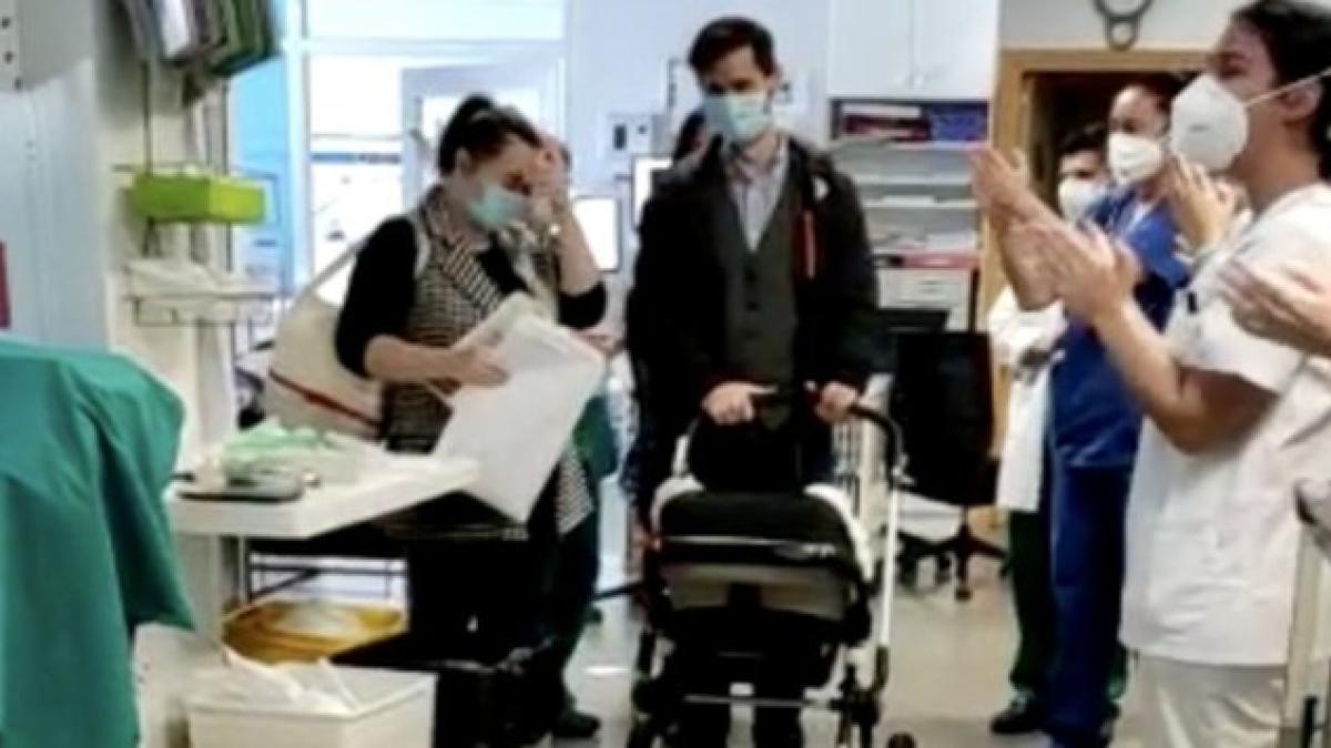 Bebeluș externat după 70 de zile de luptă cu SARS-CoV-2 VIDEO