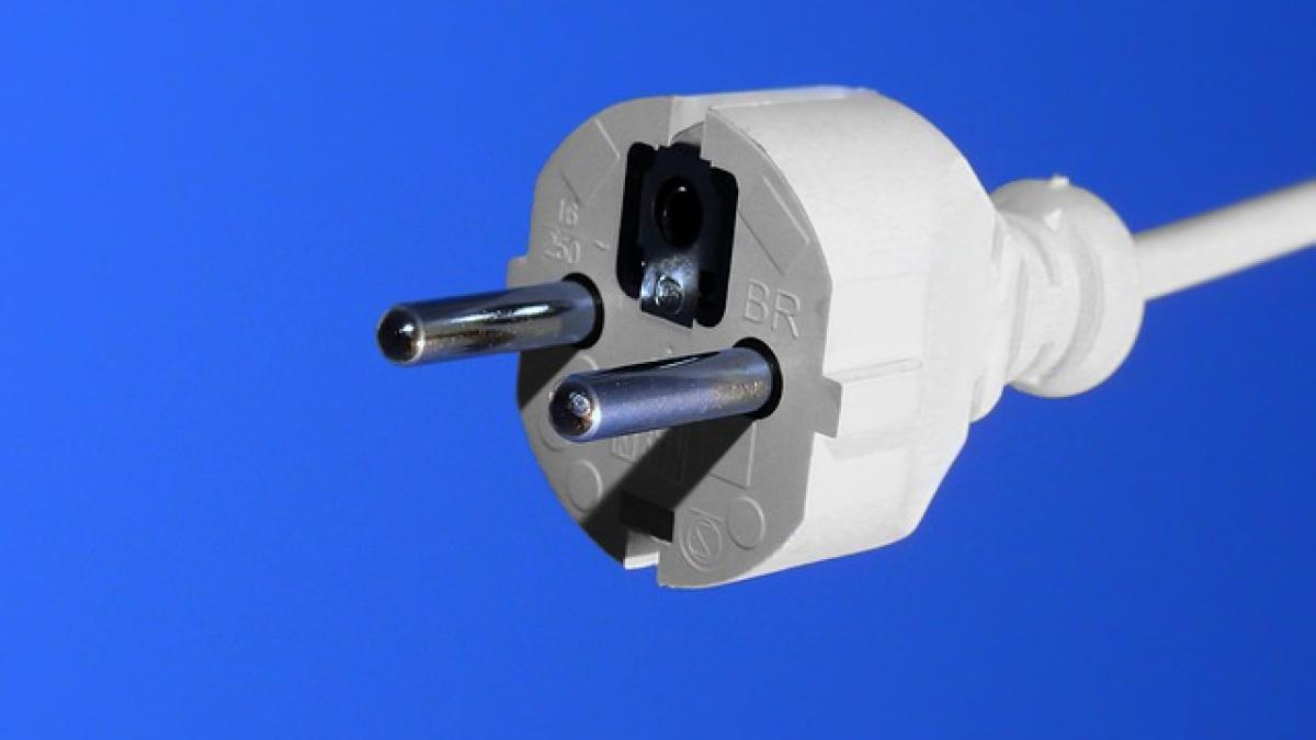 plug-2066842_640_83944800