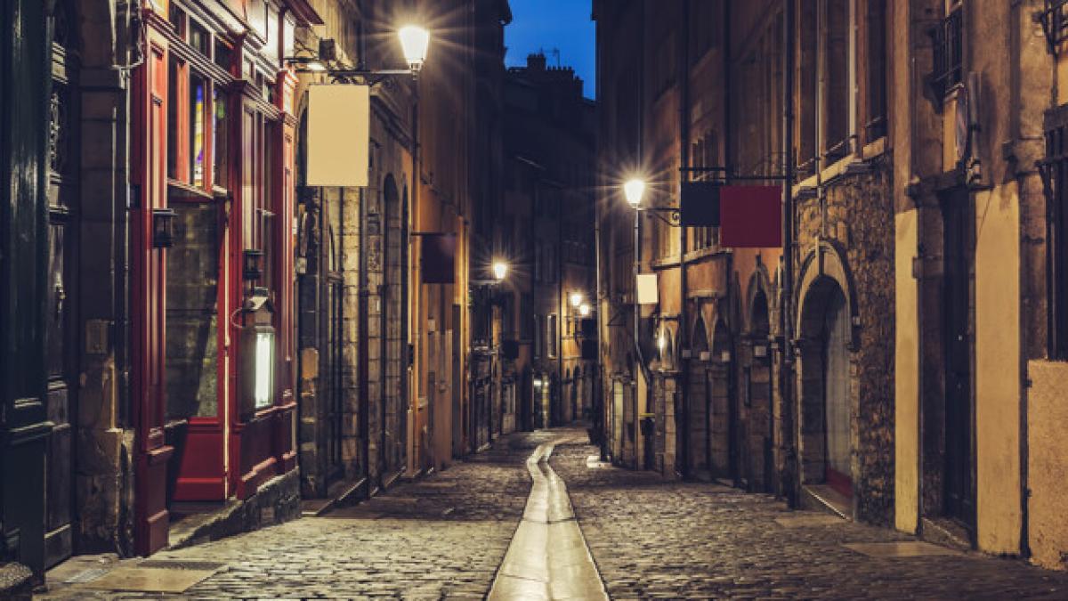 little-street-old-lyon-france_268835-235_01339200