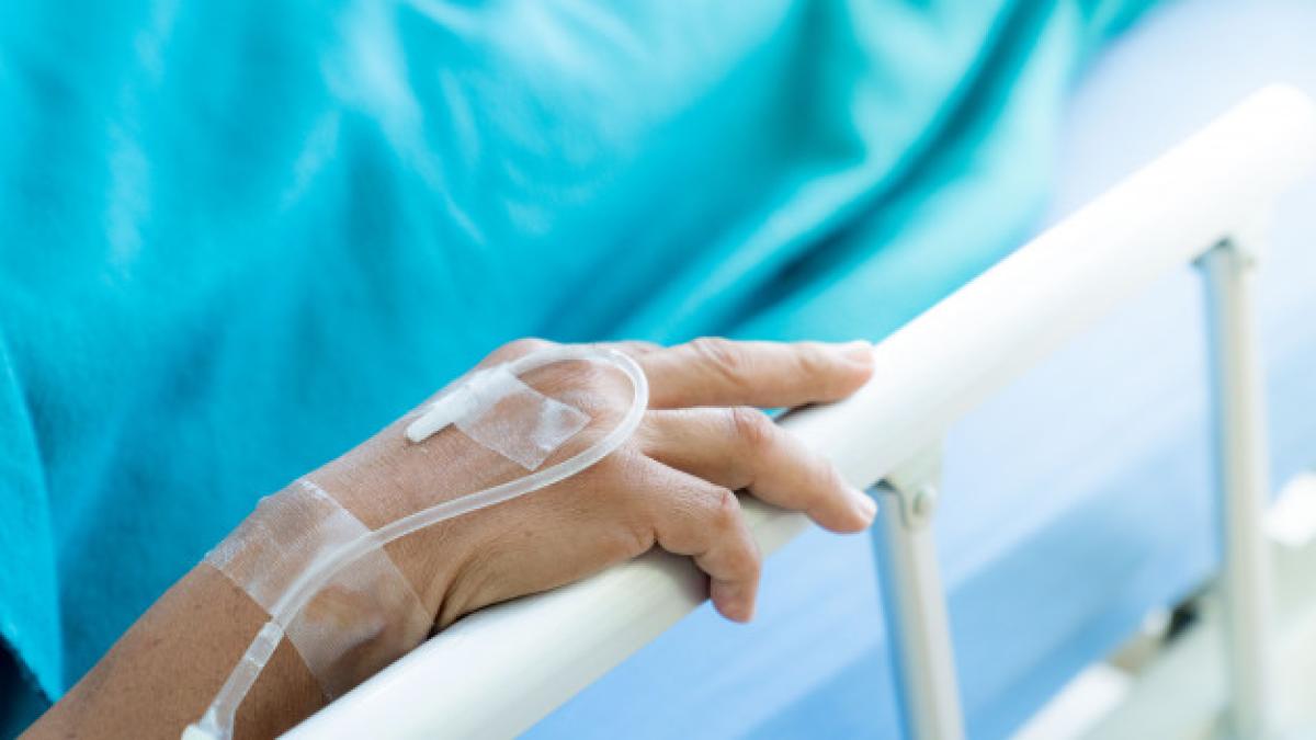 patient_s_hands_waiting_help_hospital_36650_304_56127700