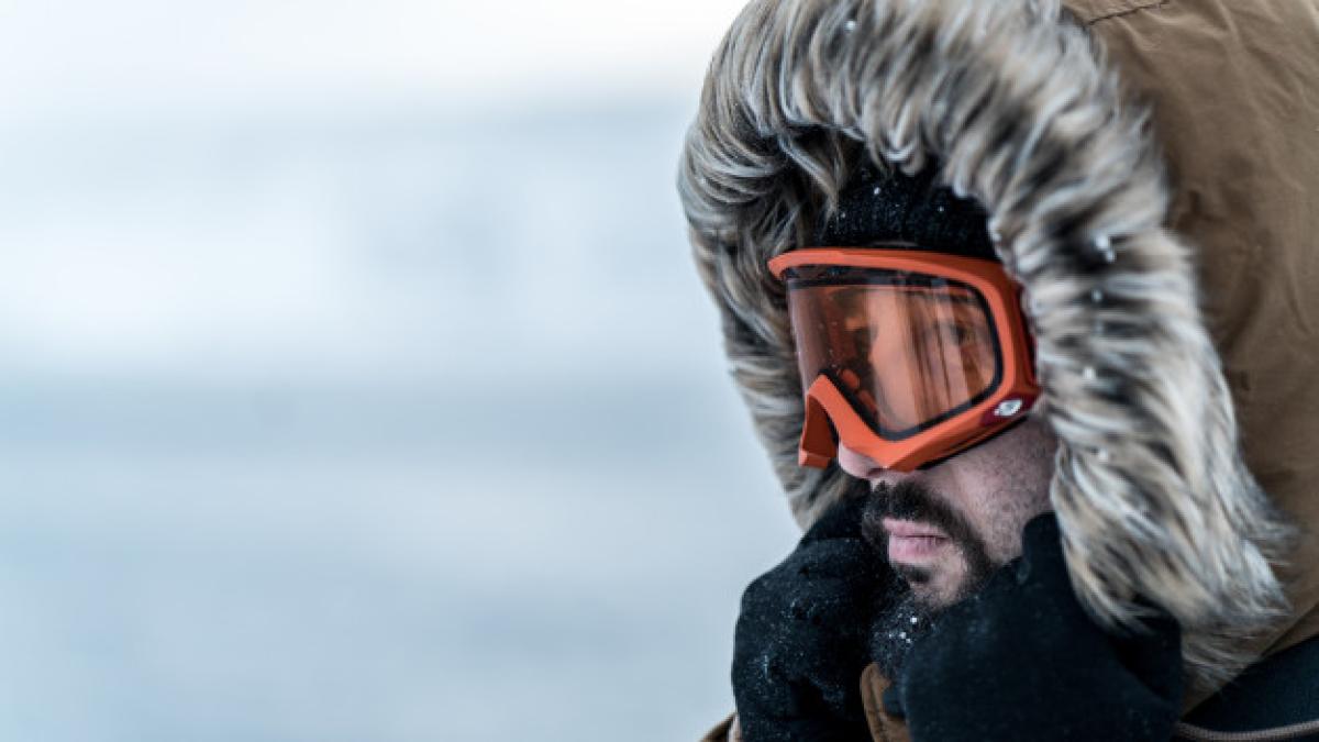 man-explorer-expedition-extreme-terrain_21730-13711_90731000