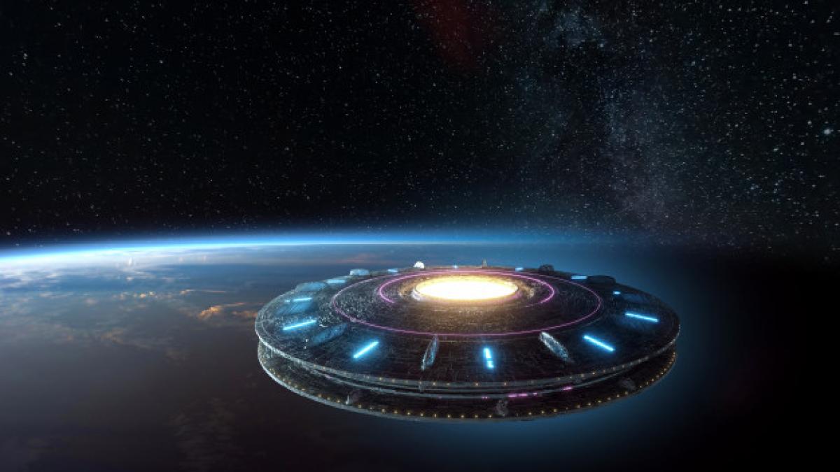 alien-space-shift-floating-earth_99433-3787_71852300