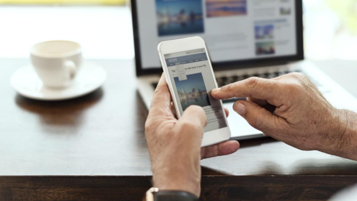 elderly-man-is-using-mobile-phone_53876-30130_39807700