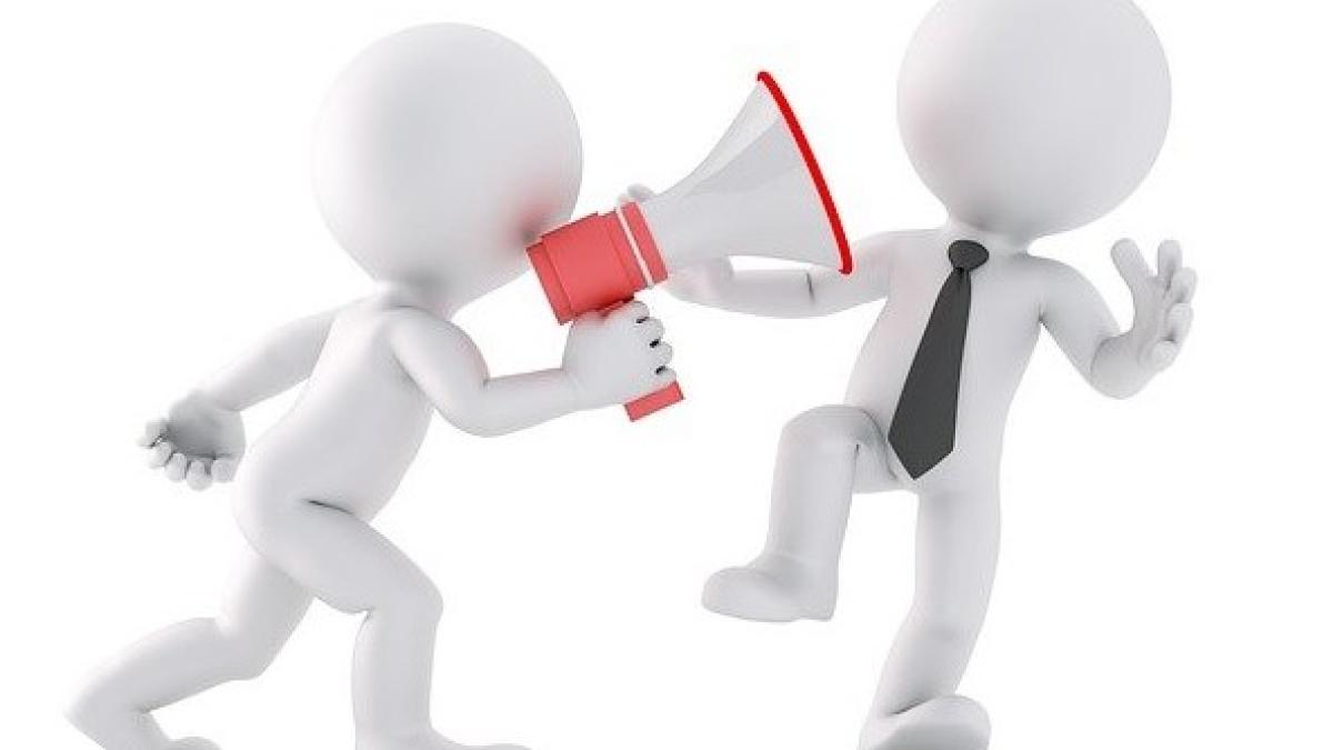 businessman-3036181_640_56177700