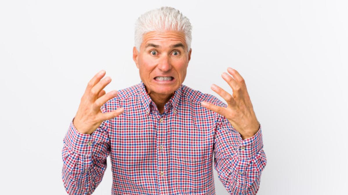 senior-caucasian-man-isolated-upset-screaming-with-tense-hands_1187-50017_81528400