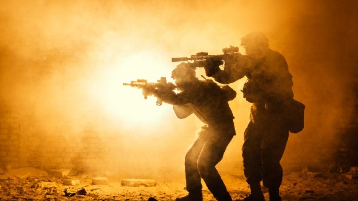 black-silhouettes-soldiers_1443-153_44727000