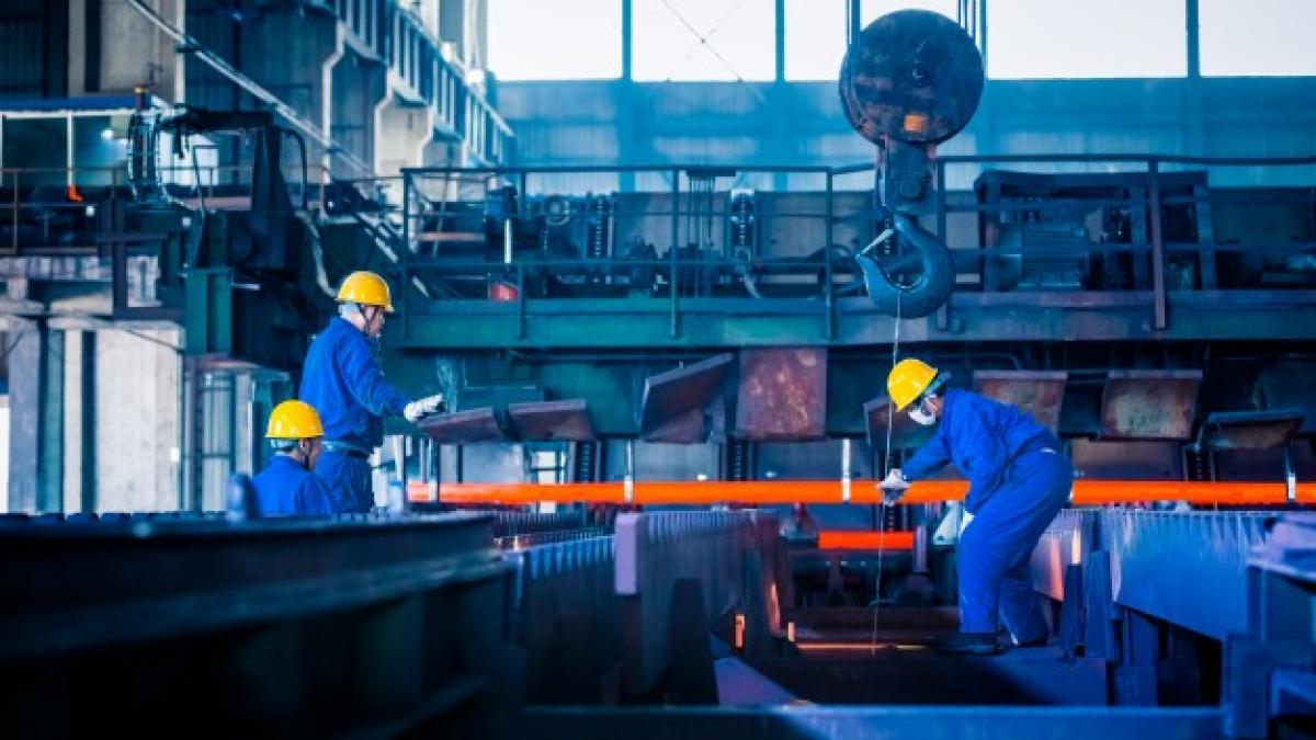 interior_view_steel_factory_1359_117_79206200