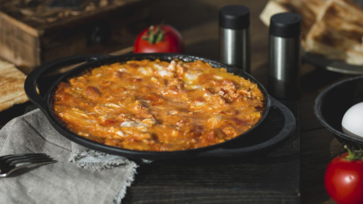 lebanon-indian-kitchen-curry-with-chicken-fillet_114579-2104_22128600