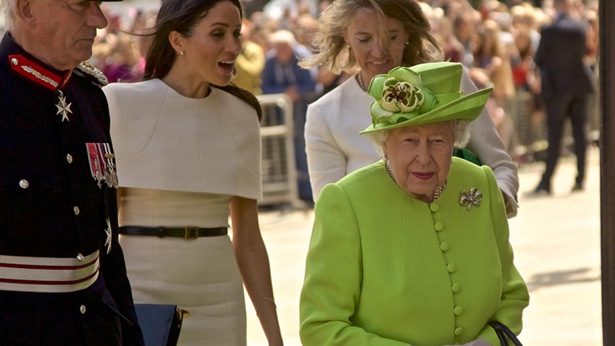 the_queen_and_duchess_of_sussex_42101571324_26381200