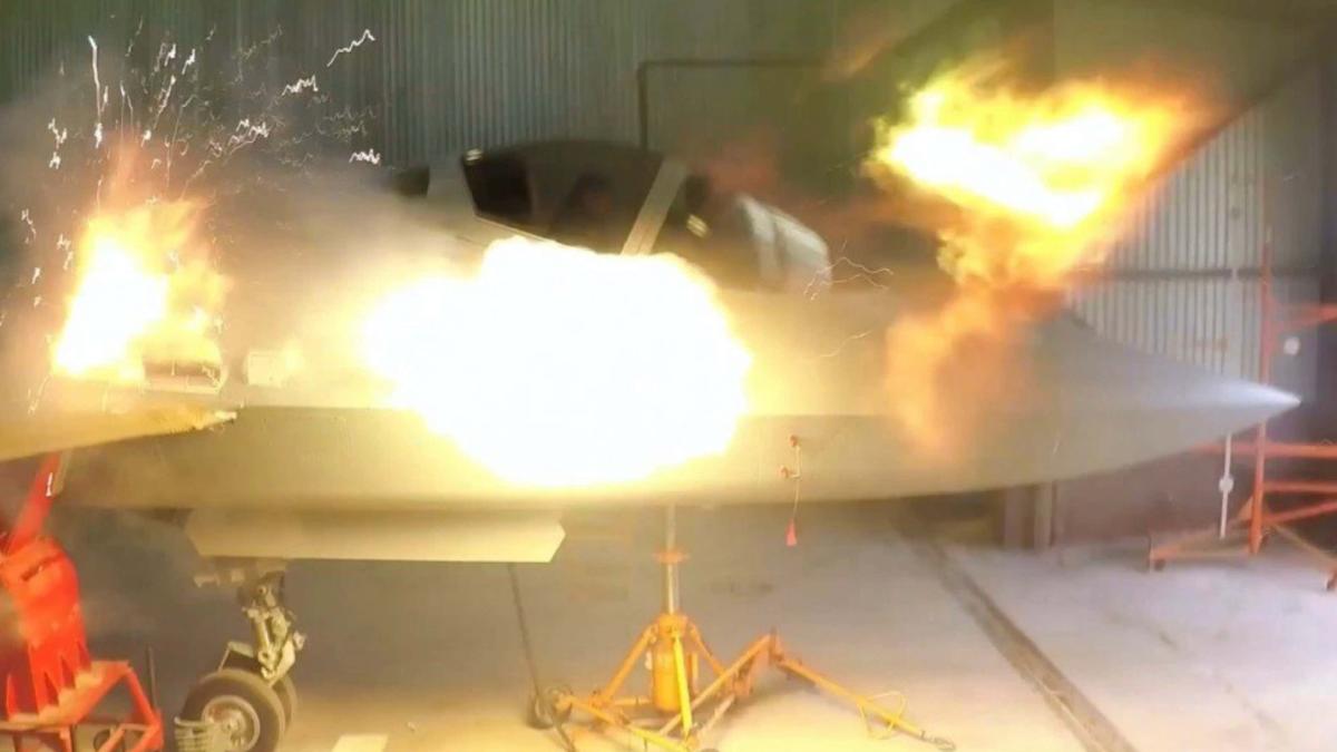 Rusia își face reclamă. Cum trage aeronava SU-57. Imagini spectaculoase