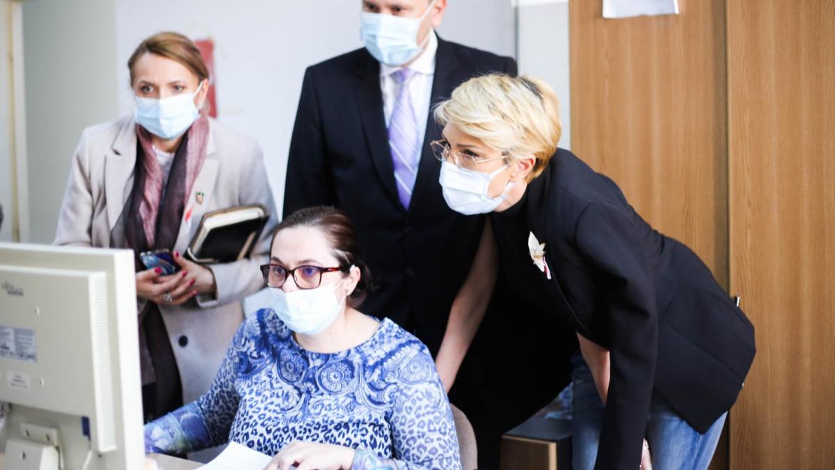 raluca-turcan_82708600