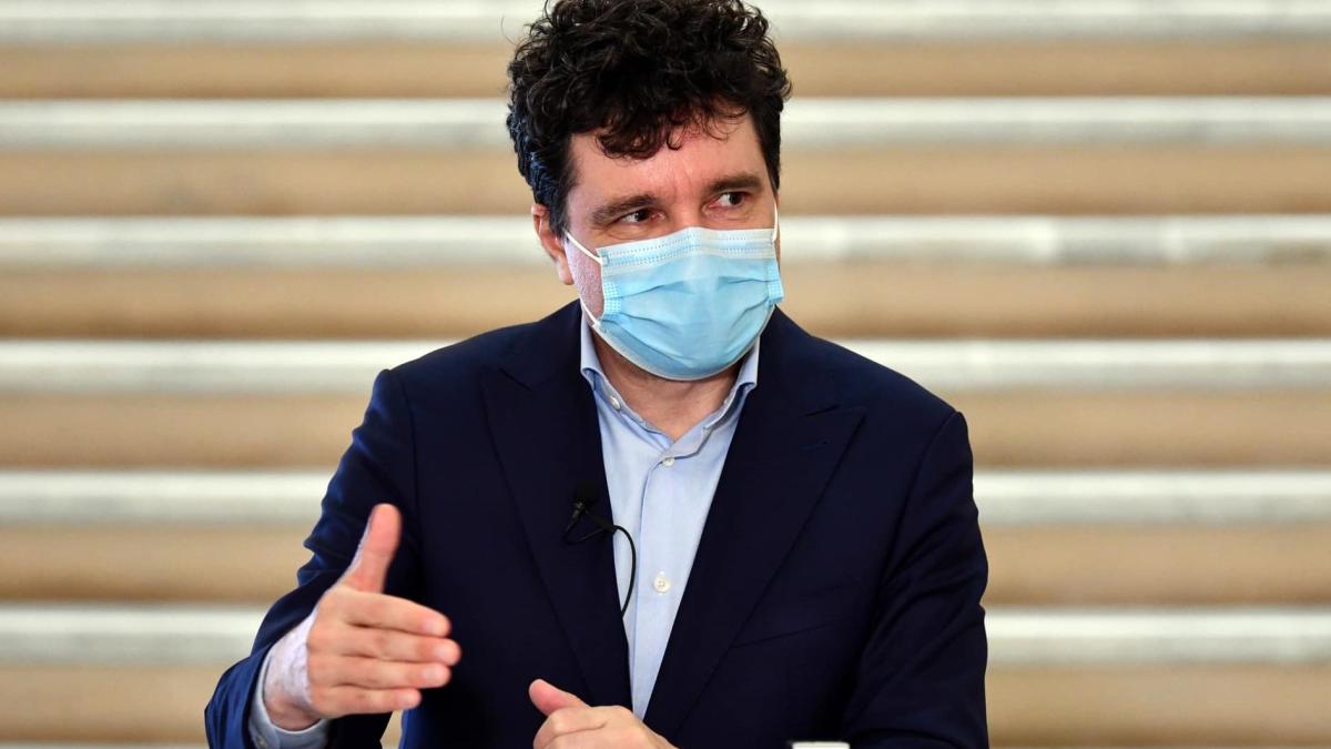 nicusor-dan_10305700