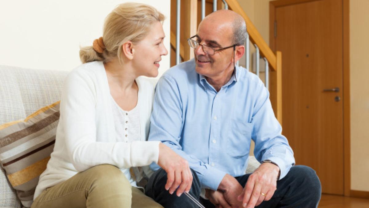 mature-couple-with-financial-documents_1398-4292_10197500