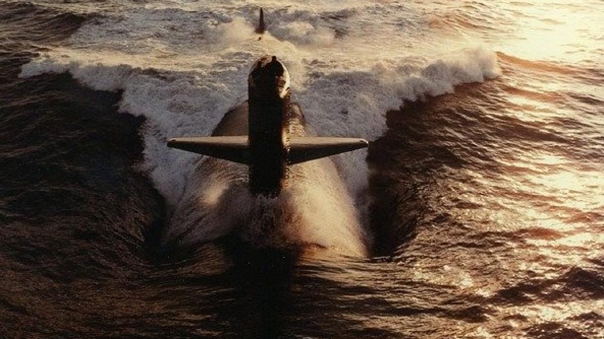 submarine_582364_640_01239100