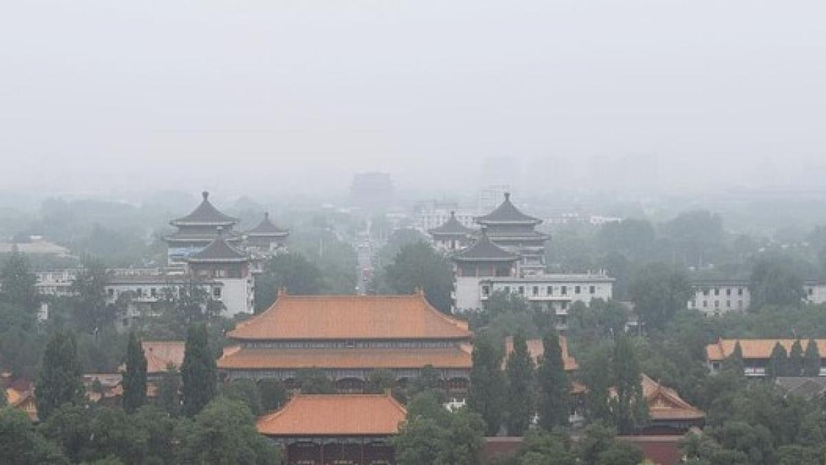 Capitala Chinei, Beijing, ÎNGHIȚITĂ de o furtună de nisip VIDEO