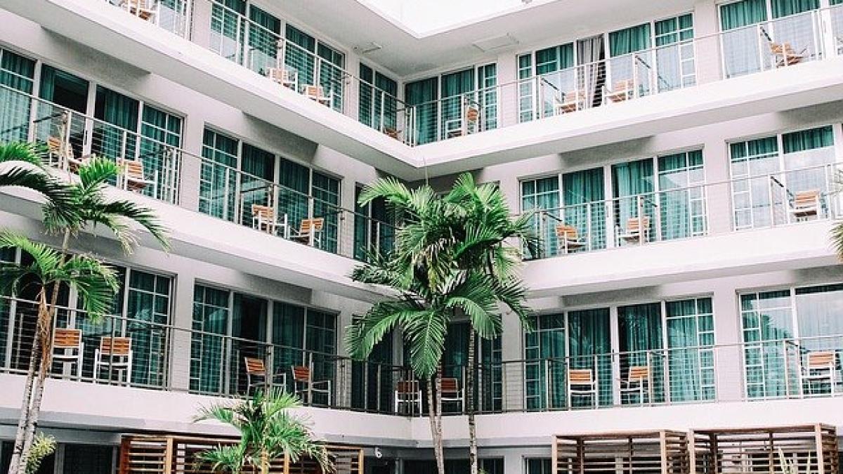 hotel-1209021_640_42582200