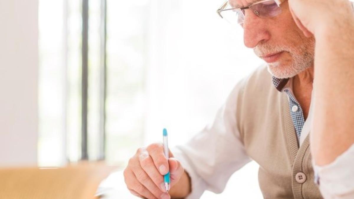 glasses-writing-notebook-classroom_23-2148200985_54405900