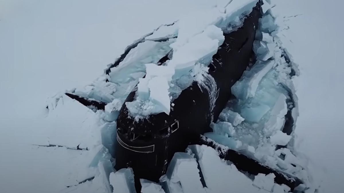 Submarinele nucleare rusești au luat cu asalt Arctica VIDEO